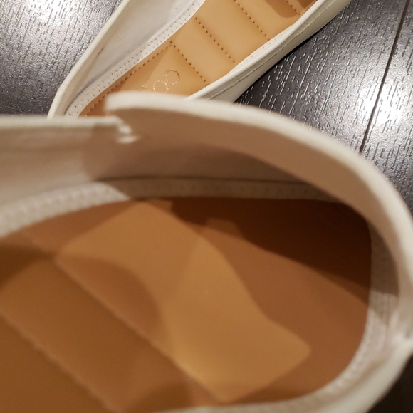 LEATHER FLATS - Picture 8 of 8